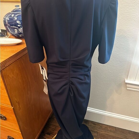 NWT XSCAPE Puff-Sleeve Gown - Picture 9 of 10